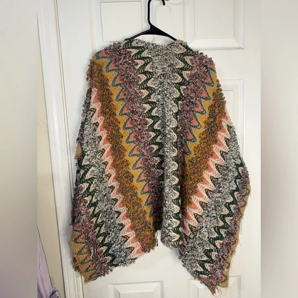 Anthropologie Akemi + Kin Alva Textured Chevron Wrap Sweater Kimono - Picture 7 of 7